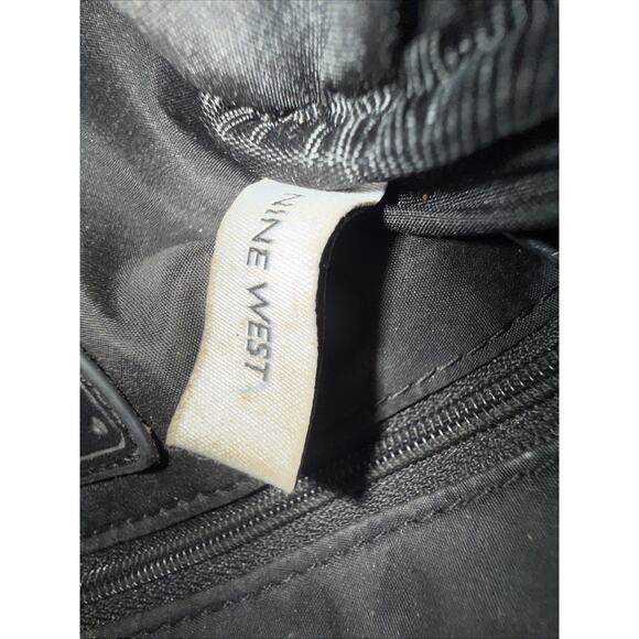 Nine West pocketbook - 8” x 6” Black / Gray - Picture 7 of 9